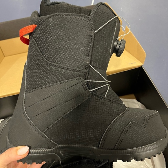 Kids youth snowboarding boots brand new in box. Size 7k - Picture 2 of 4